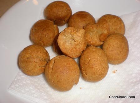 fried choorma balls